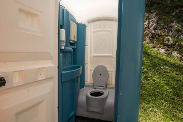 Best Porta potty delivery and setup  in Spencer, WV